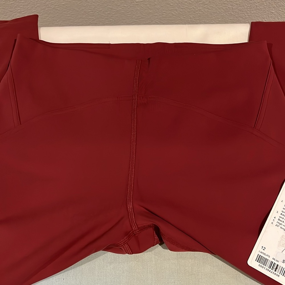 NWT lululemon athletica InStill HR Tight 25”. Size 12. Color MLWI - Mulled Wine. - Picture 8 of 9